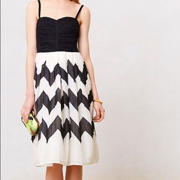Anthropologie Dresses & Skirts - Anthropologie Leifnotes black and white dress XS